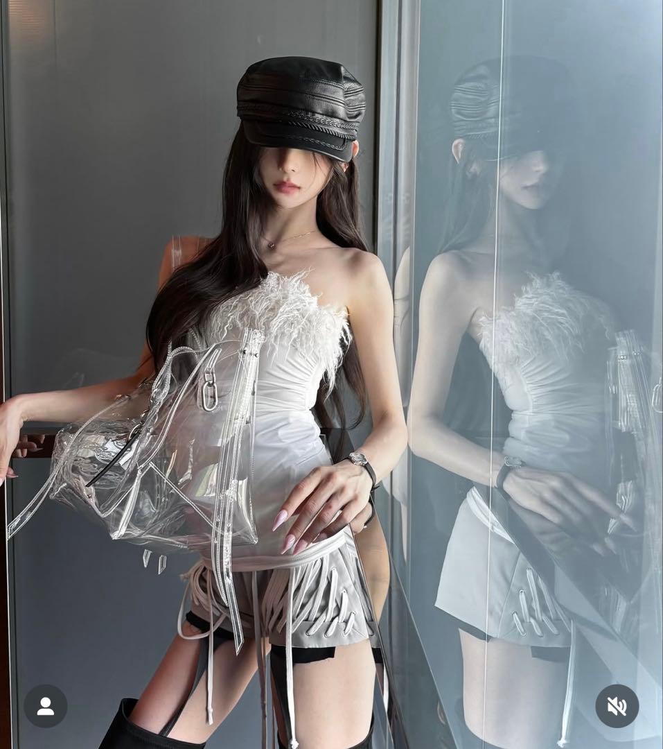 theredthread S feathery bare tops フェザー