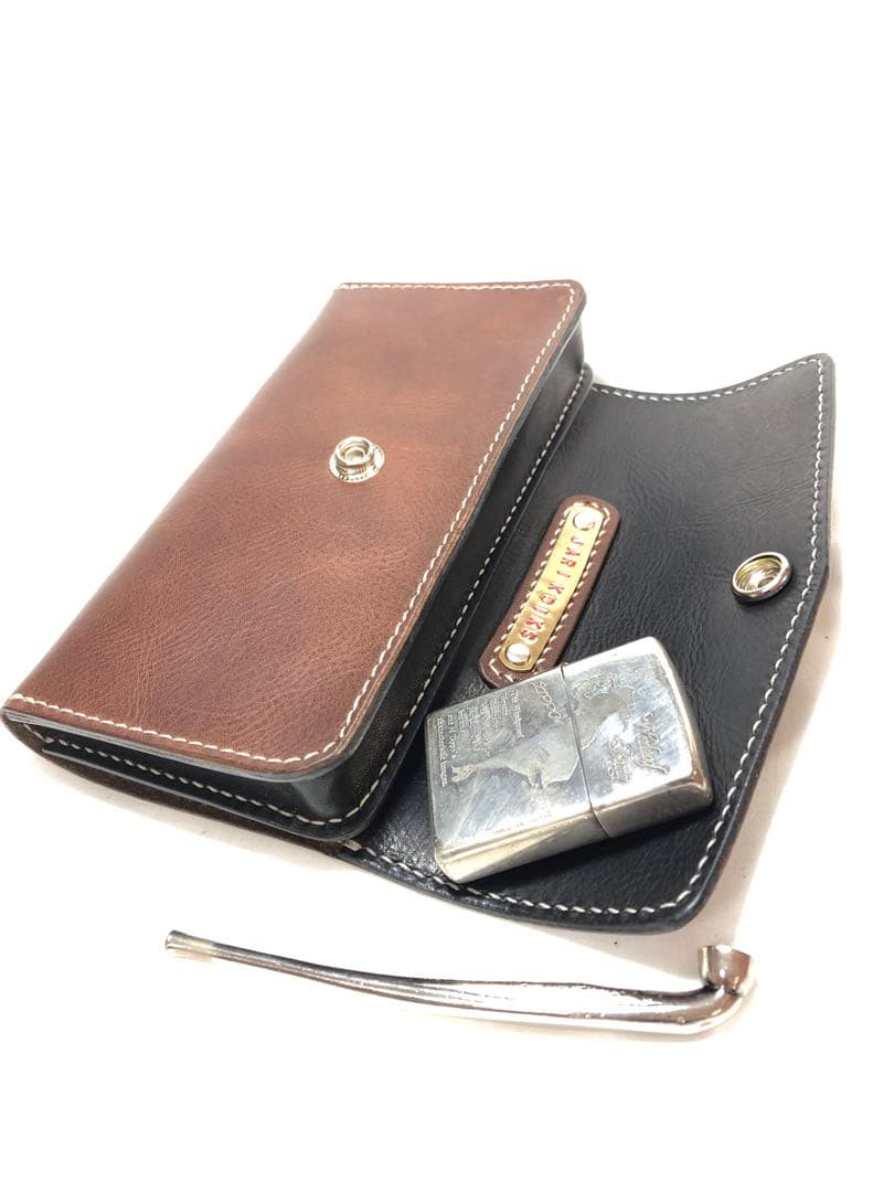 ツートンカラーがカジュアルなオイルヌメ革三つ折りシャグポーチ