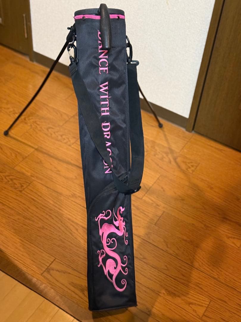 DANCE WITH DRAGON ゴルフバッグ 黒/ピンク