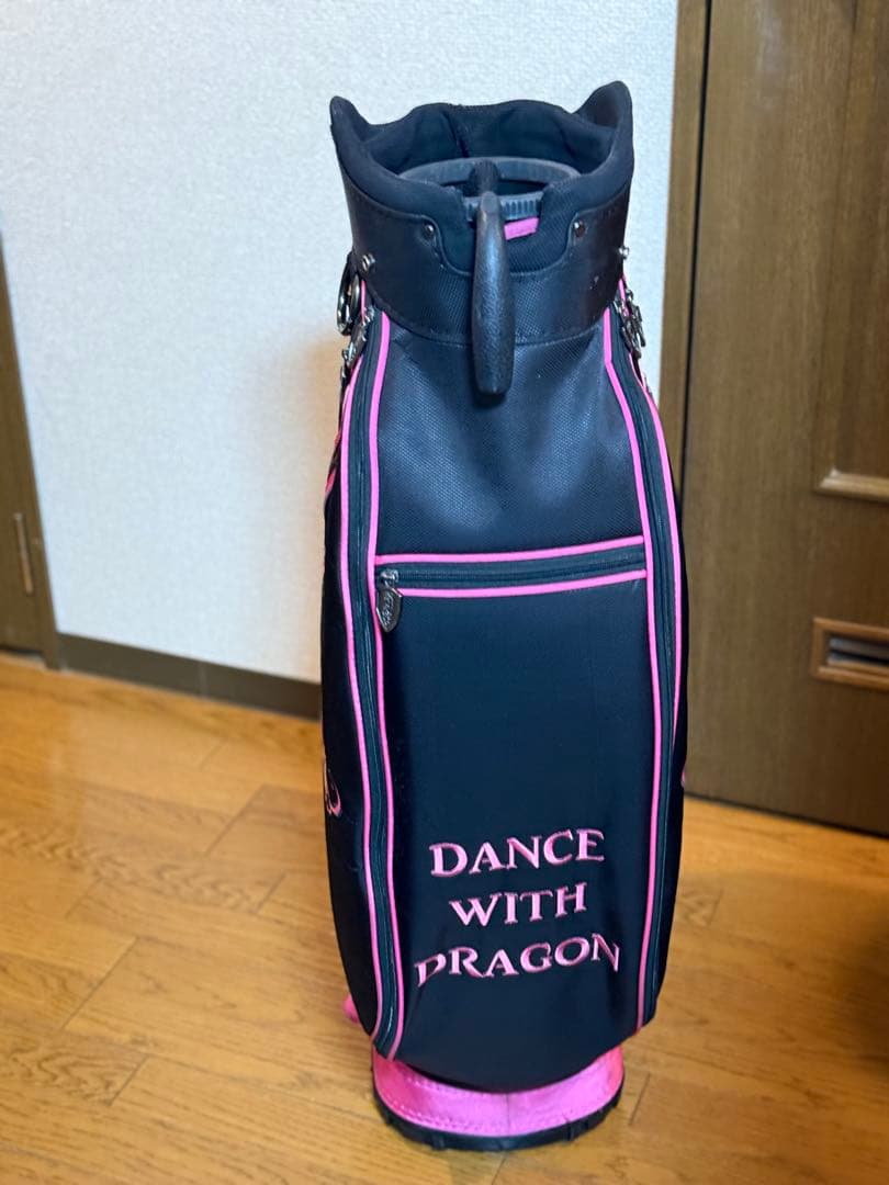 DANCE WITH DRAGON ゴルフバッグ 黒/ピンク