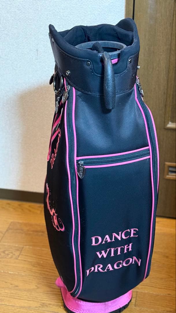 DANCE WITH DRAGON ゴルフバッグ 黒/ピンク