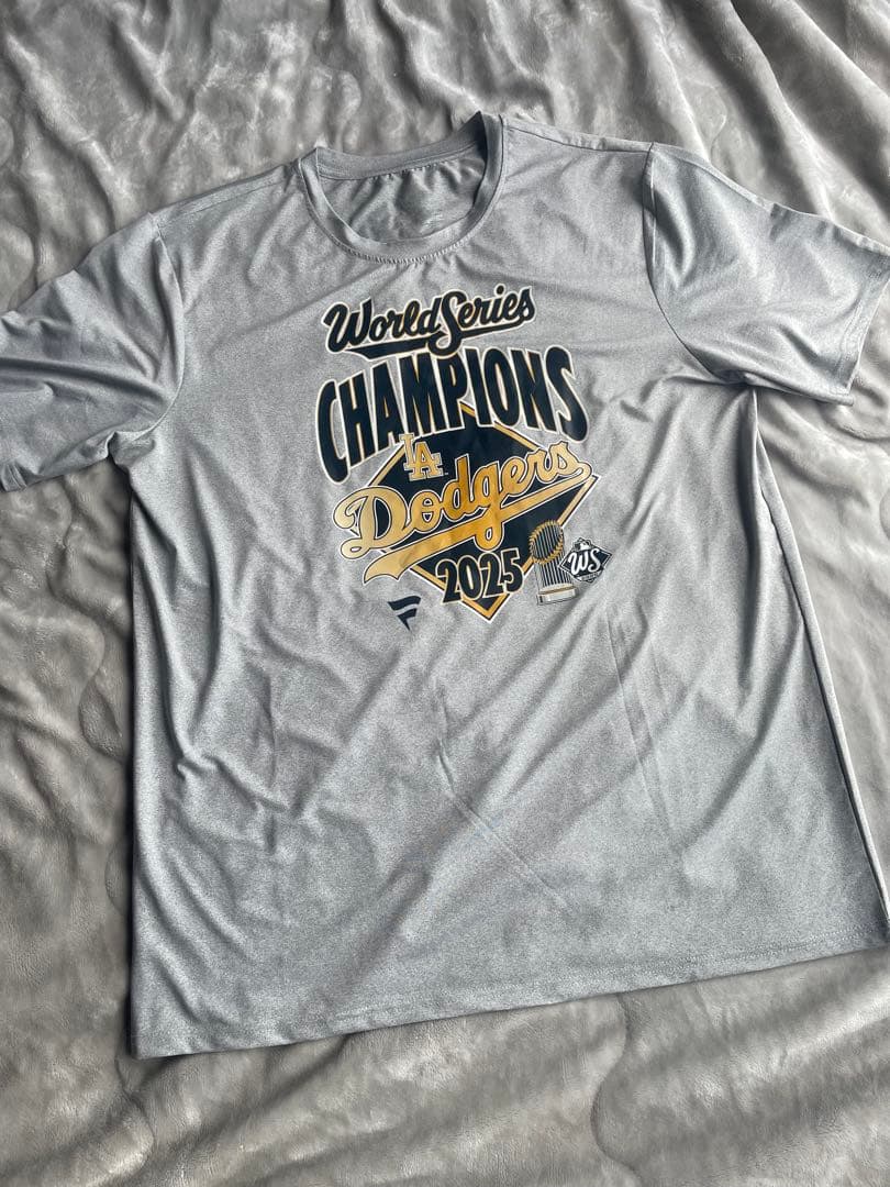 Dodgers ワールドシリーズチャンピオンズ　2025 優勝Tシャツ 3L ①