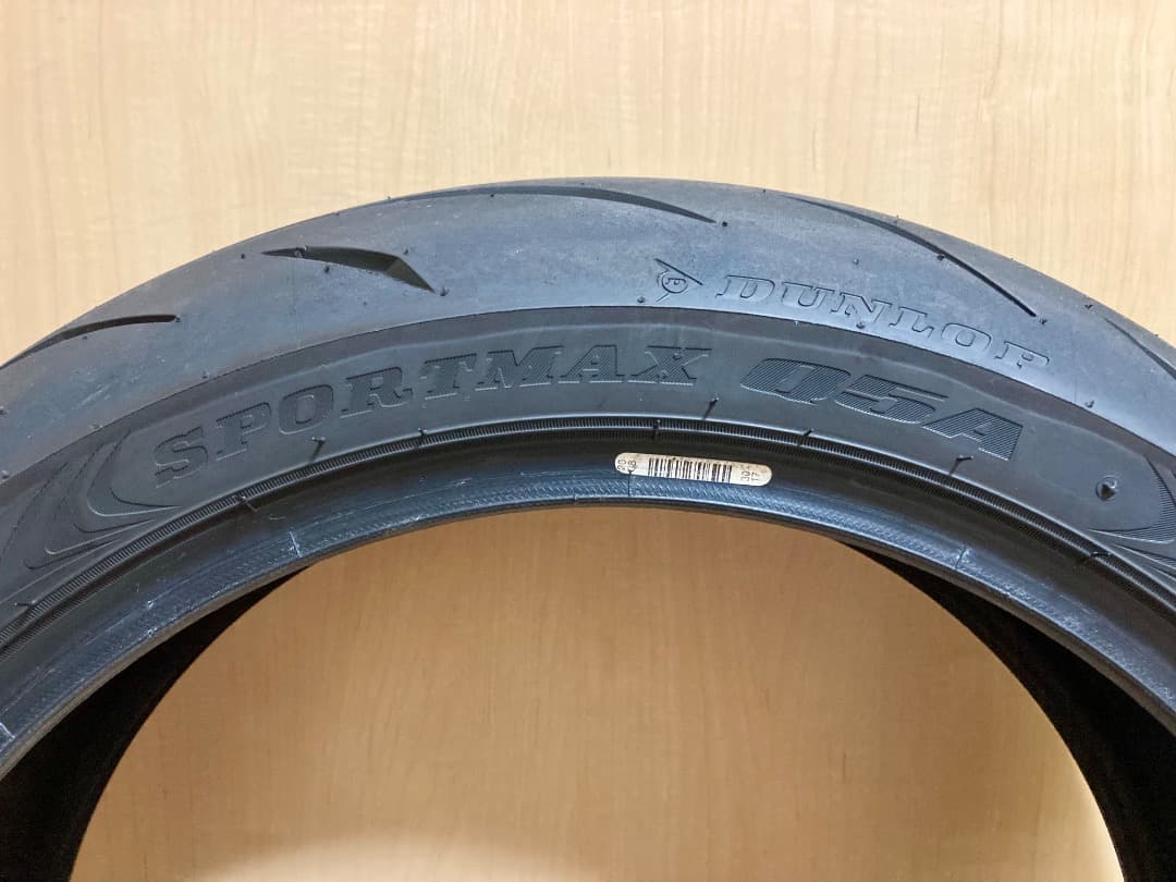 【中古】DUNLOP SPORTMAX Q5A 17インチ前後セット