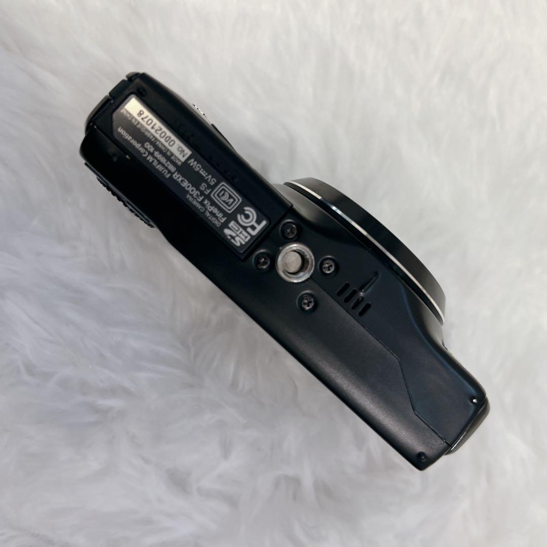 【極美品】 FUJIFILM FinePix F300EXR ブラック