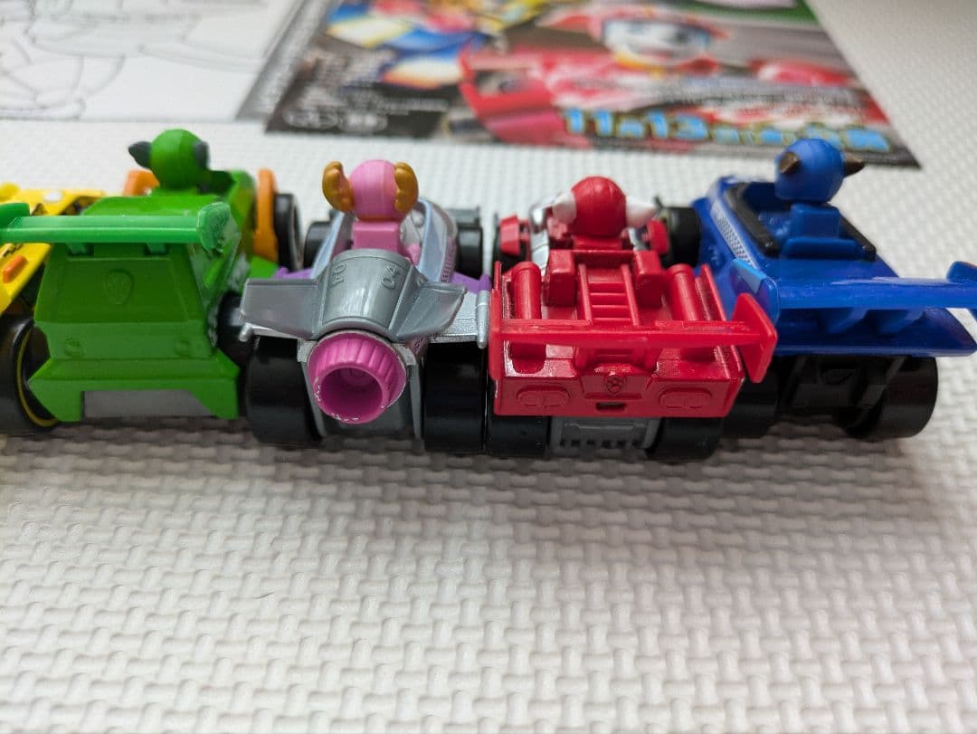 パウパトロール　ダイキャスト　ビーグル　カーレース大作戦など
