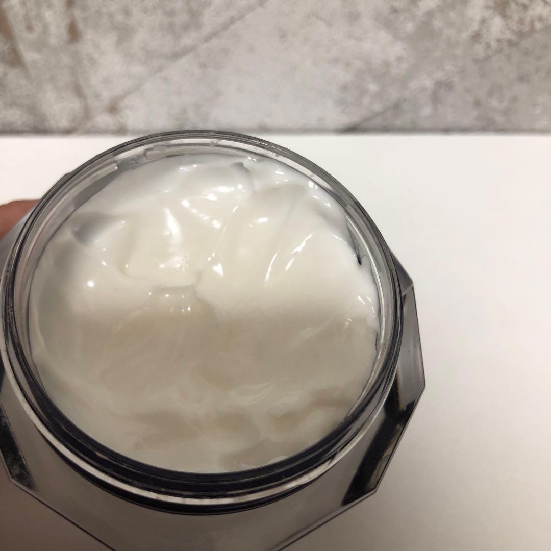 イオナIONAザクリームll究極に贅沢なフェイスクリームゼリア新薬残量8割程