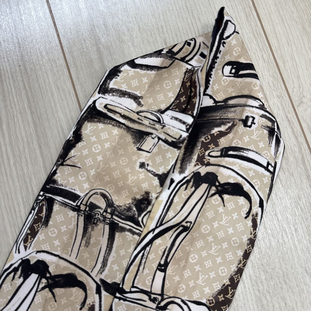 LOUIS VUITTON ルイヴィトン トラベルバッグ柄 バンドー スカーフ