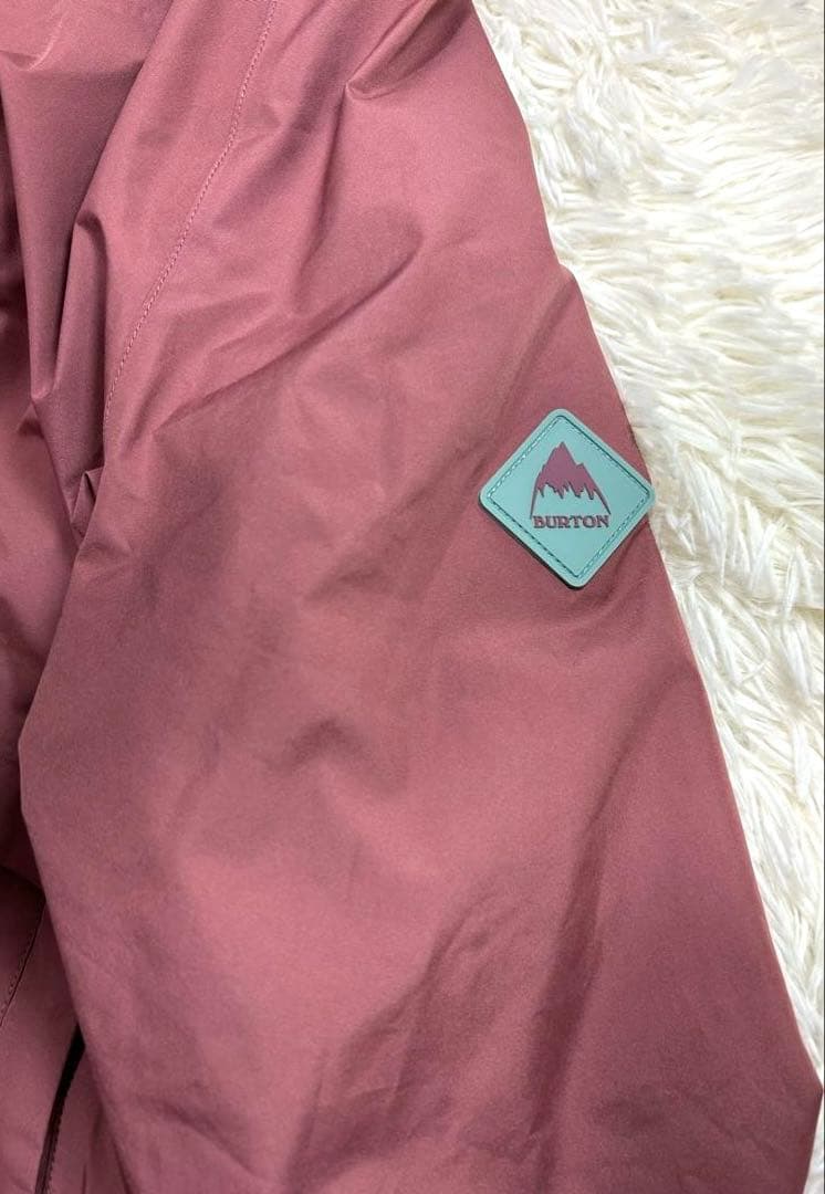 Burton ゴアテックス　フード付きジャケット Mサイズ　ピンク