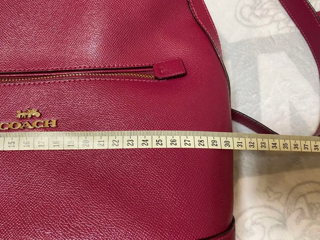 お値下げ　Coach コーチ　 レザー　 リュック　赤紫 ピンク ルージュ