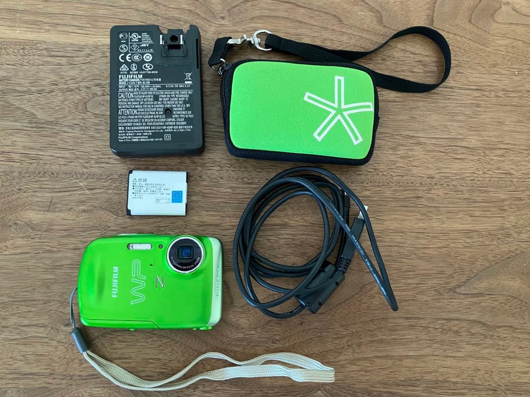Fujifilm FinePix Z33WP グリーン