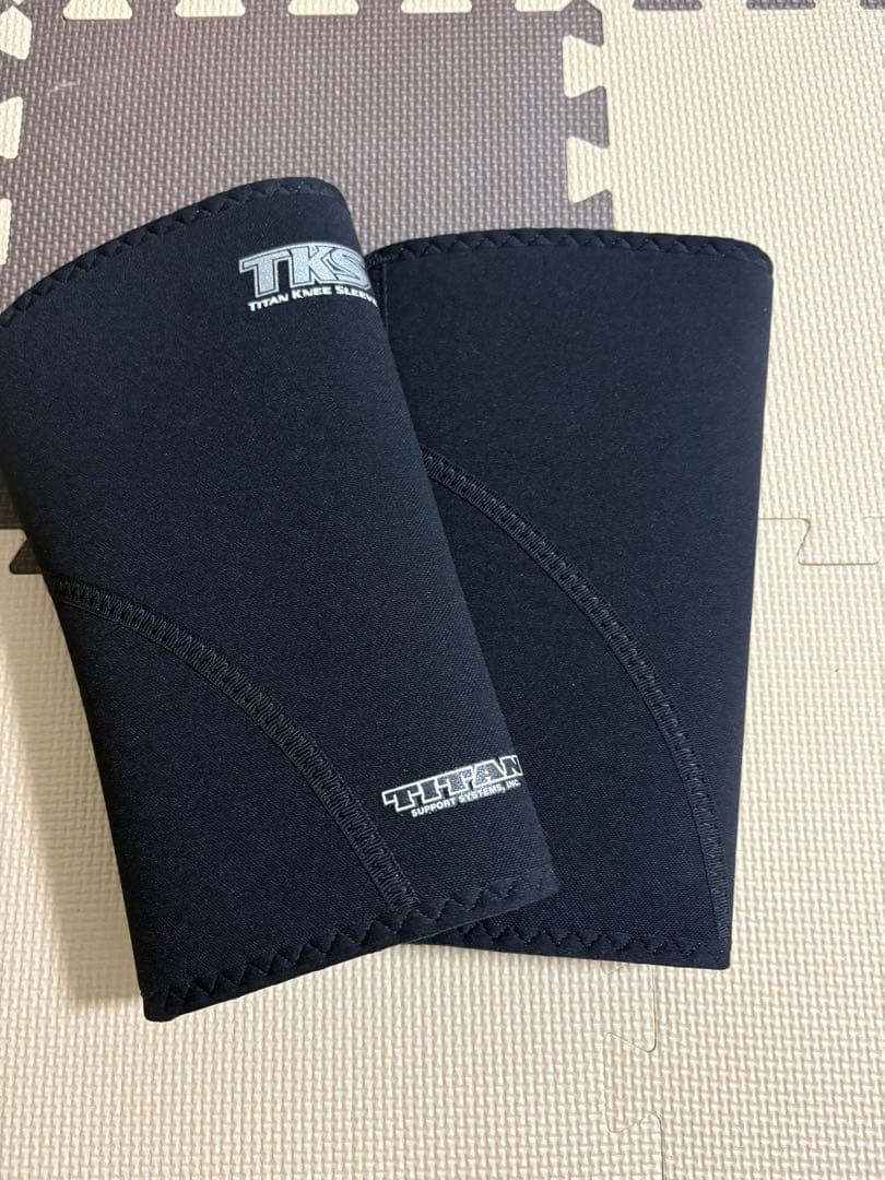 新品未使用品　タイタン　TKSニースリーブ