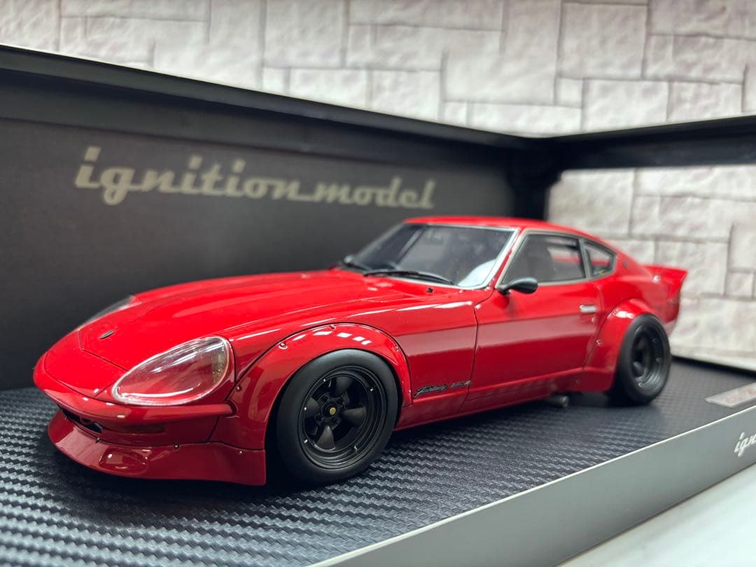 1/18ミニカー　イグニッションモデル　240Z フルワークス【新品】レッド