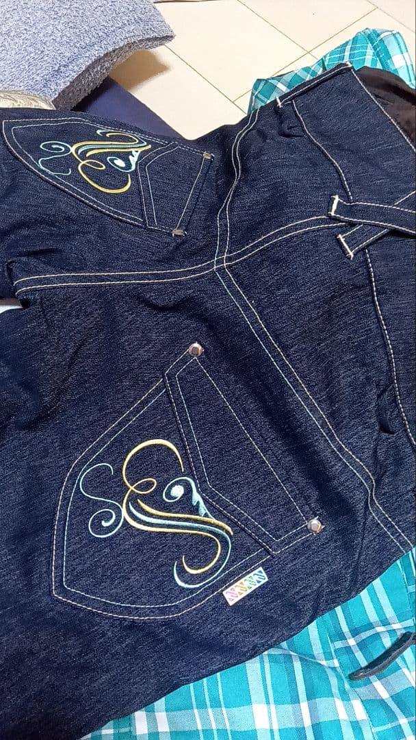 ESTIVO 上下セット スノーボードウェア 女性用 L-Mブーツカットデニム