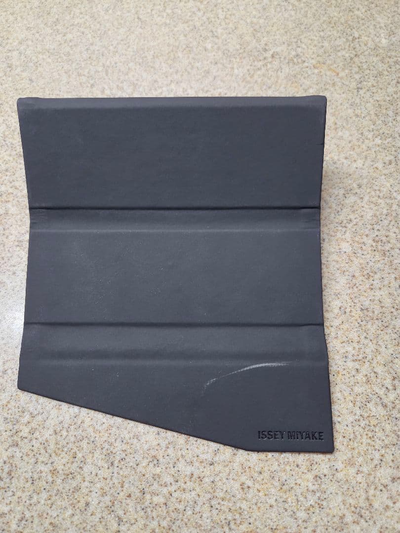 値引き中金子眼鏡とISSEY MIYAKEのコラボサングラス