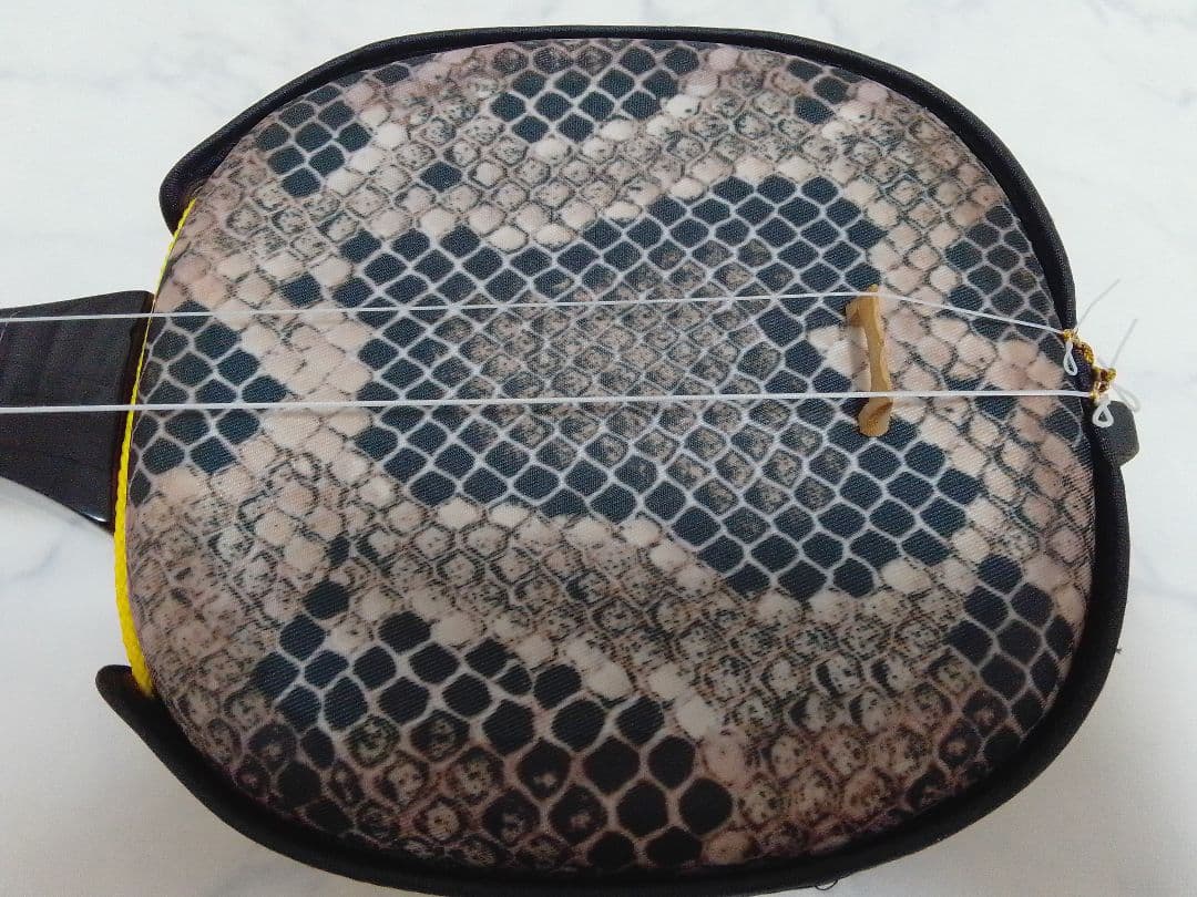 沖縄 三線 琉球 全長約80cm 人工皮(破れなし) 本体のみ 和楽器