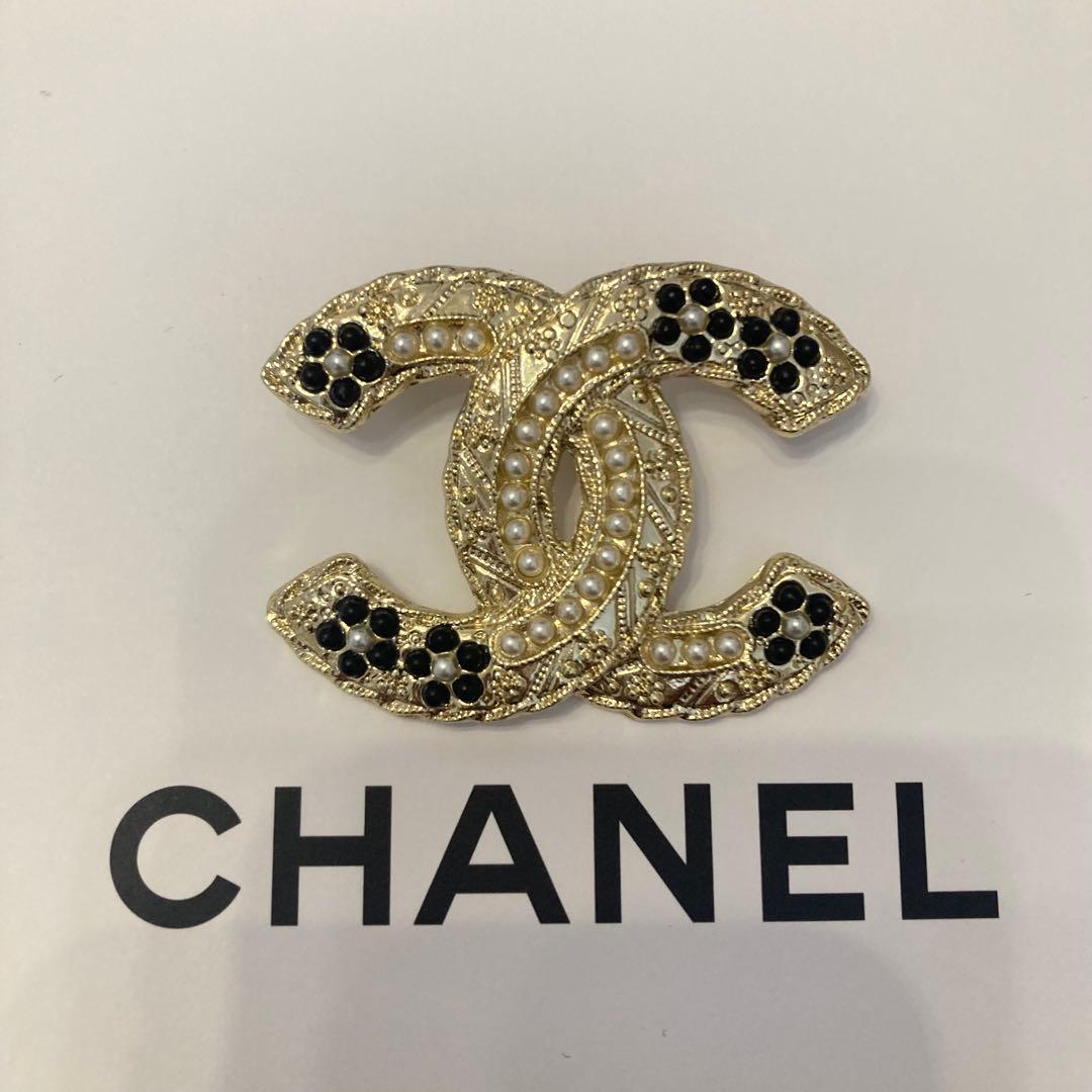 CHANEL CCロゴ ブラック パールブローチ ノベルティ - メルカリ
