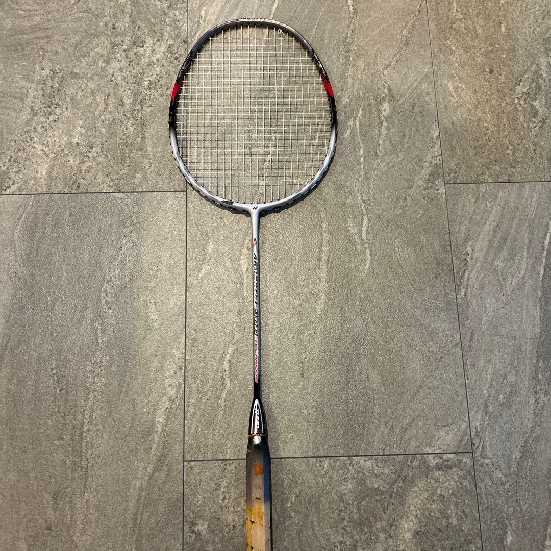 ヨネックスバドミントンラケット　アーマテック900テクニック