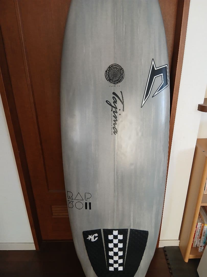 ジャスティスサーフボード RAPTOR II　tajima シェイプ