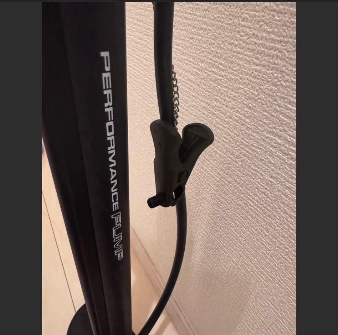 レユニオン　クロスバイク　ロードバイク 自転車【空気入れ、ライト付き】