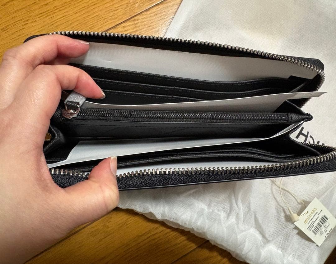 【新品】MICHAEL KORS ブラック 長財布