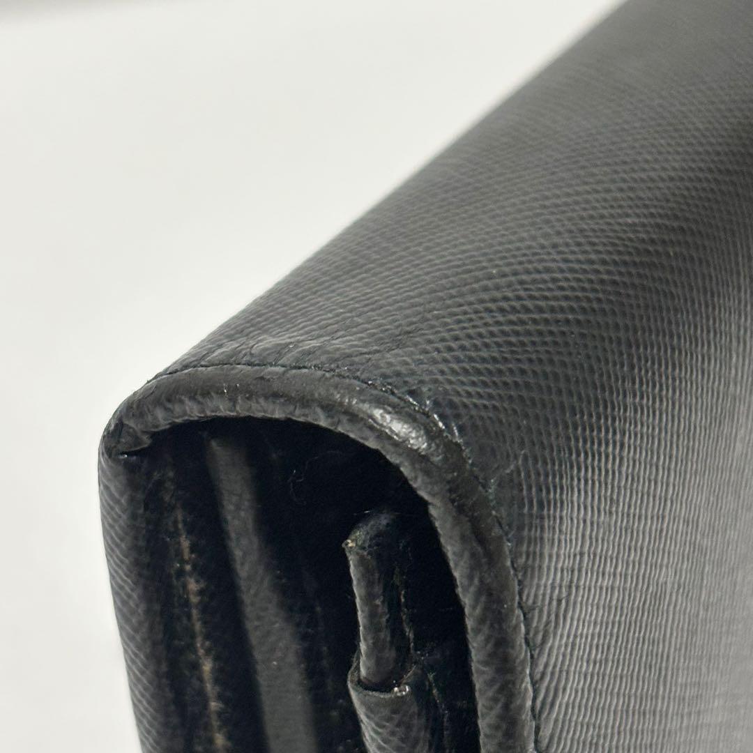 希少✨プラダ　長財布　ロゴ　サフィアーノレザー　ブラック　ゴールド　224