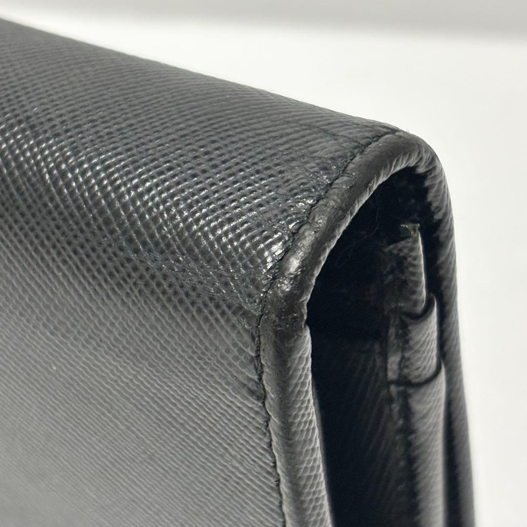 希少✨プラダ　長財布　ロゴ　サフィアーノレザー　ブラック　ゴールド　224