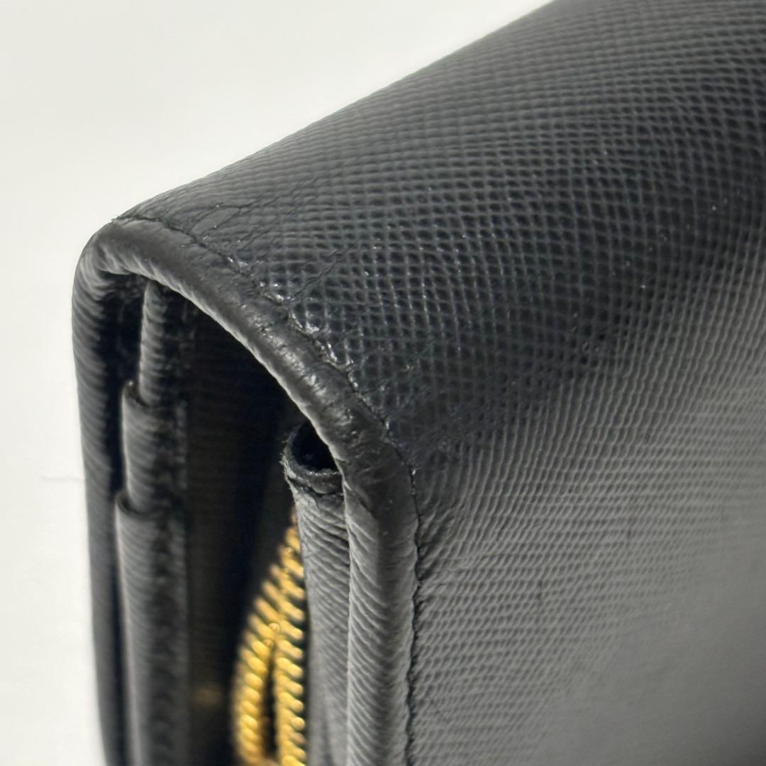 希少✨プラダ　長財布　ロゴ　サフィアーノレザー　ブラック　ゴールド　224