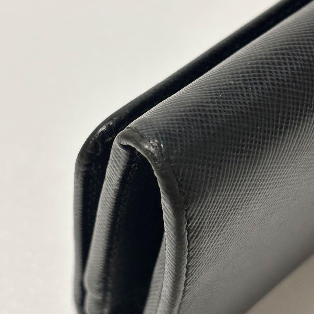 希少✨プラダ　長財布　ロゴ　サフィアーノレザー　ブラック　ゴールド　224