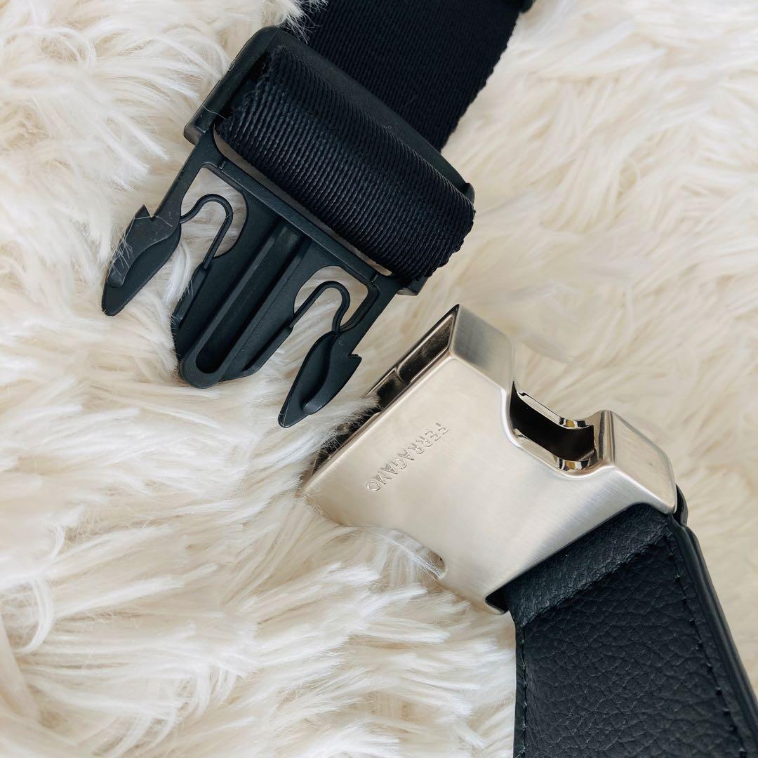 【極美品】フェラガモ ボディバッグ2024年秋冬モデル ガンチーニ モノグラム