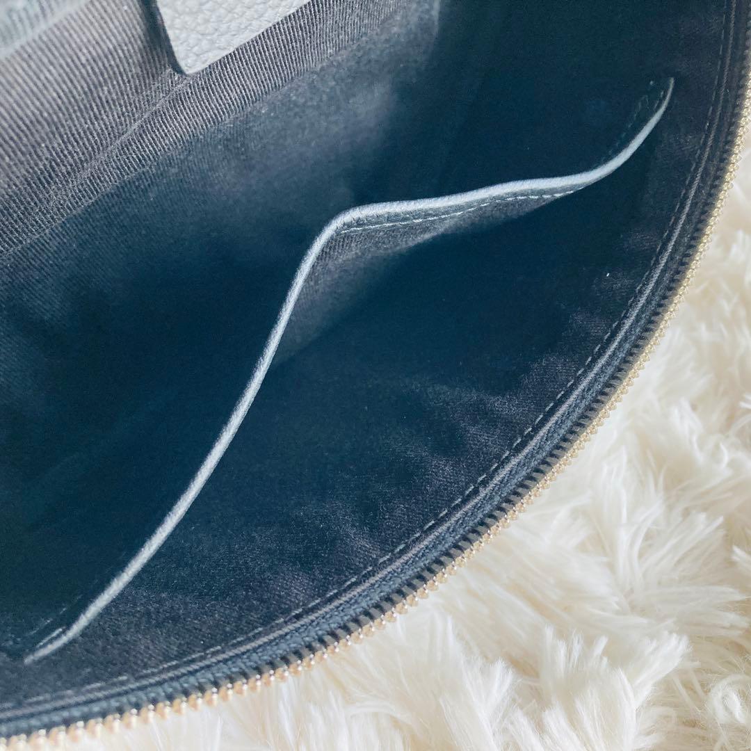 【極美品】フェラガモ ボディバッグ2024年秋冬モデル ガンチーニ モノグラム