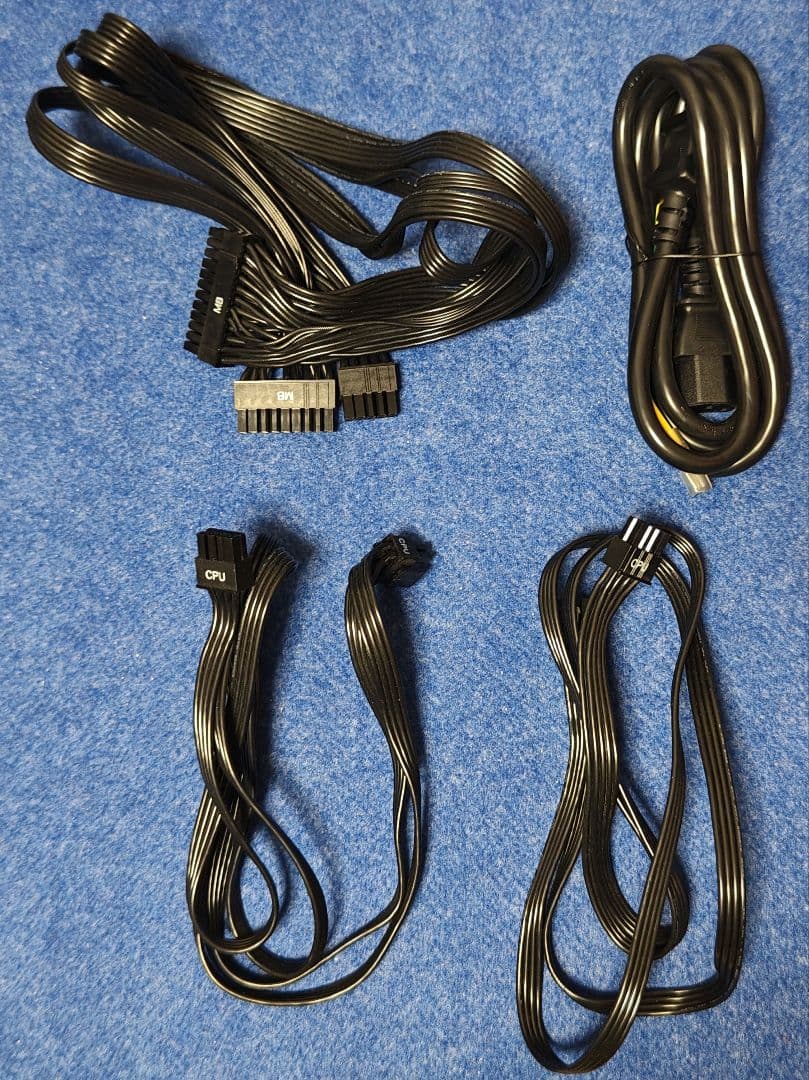 SUPERFLOWER 電源 LEADEX SE 1000W 12VPWR付き