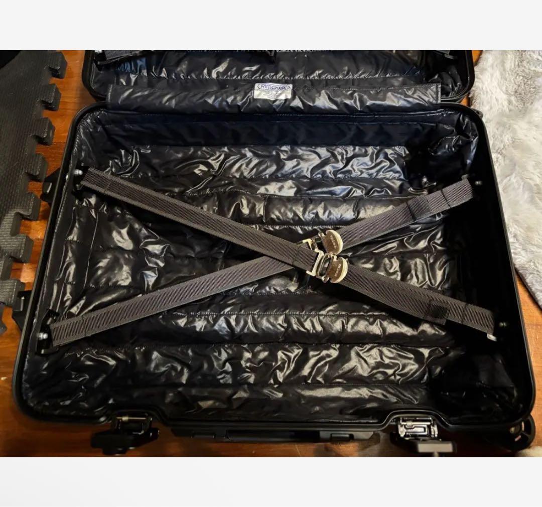 MONCLER × RIMOWA モンクレール×リモワ