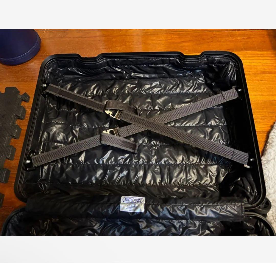 MONCLER × RIMOWA モンクレール×リモワ