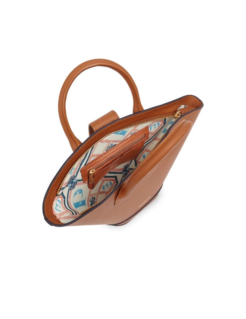 p*n様 MINI LUMIÈRE CARAMEL PARIS 64