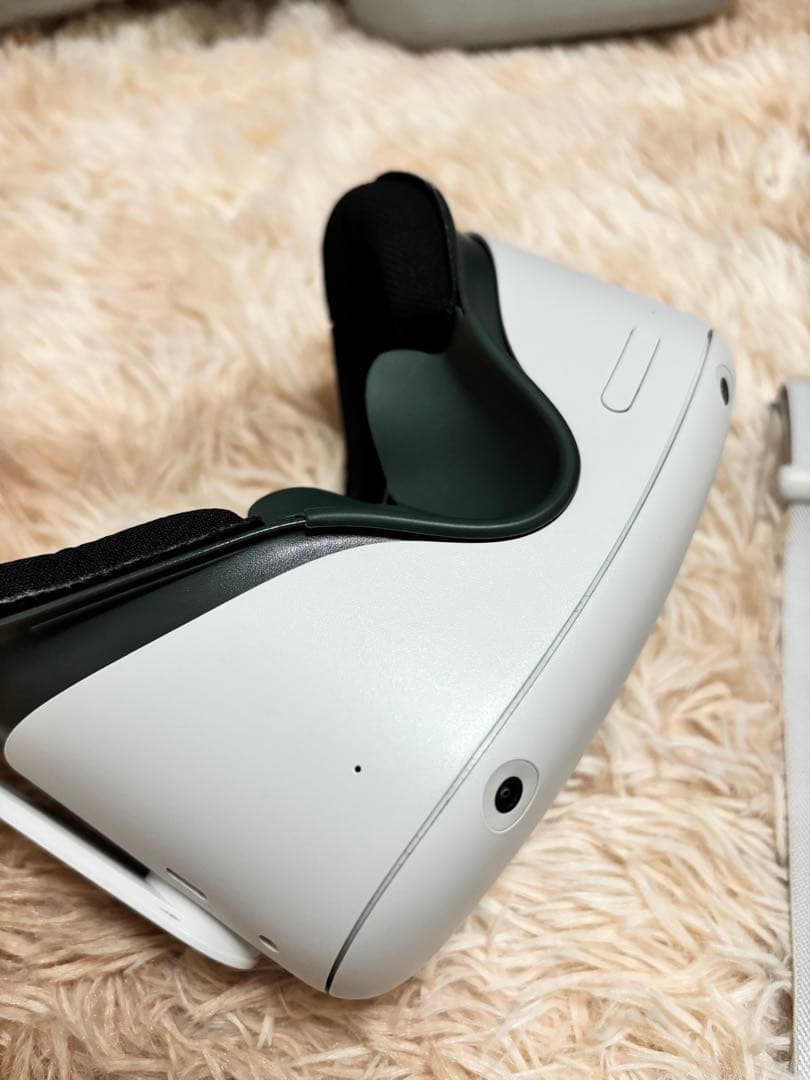  Quest 2（256GB）＋ ANKER 充電機能付きスタンドセット