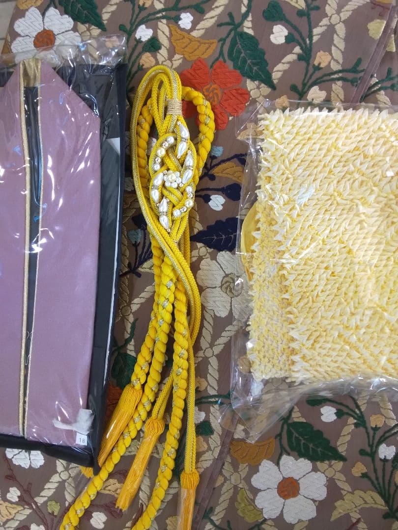 振袖フルセット、正絹成人式、新品未使用、重ね衿帯揚げ帯締め、帯