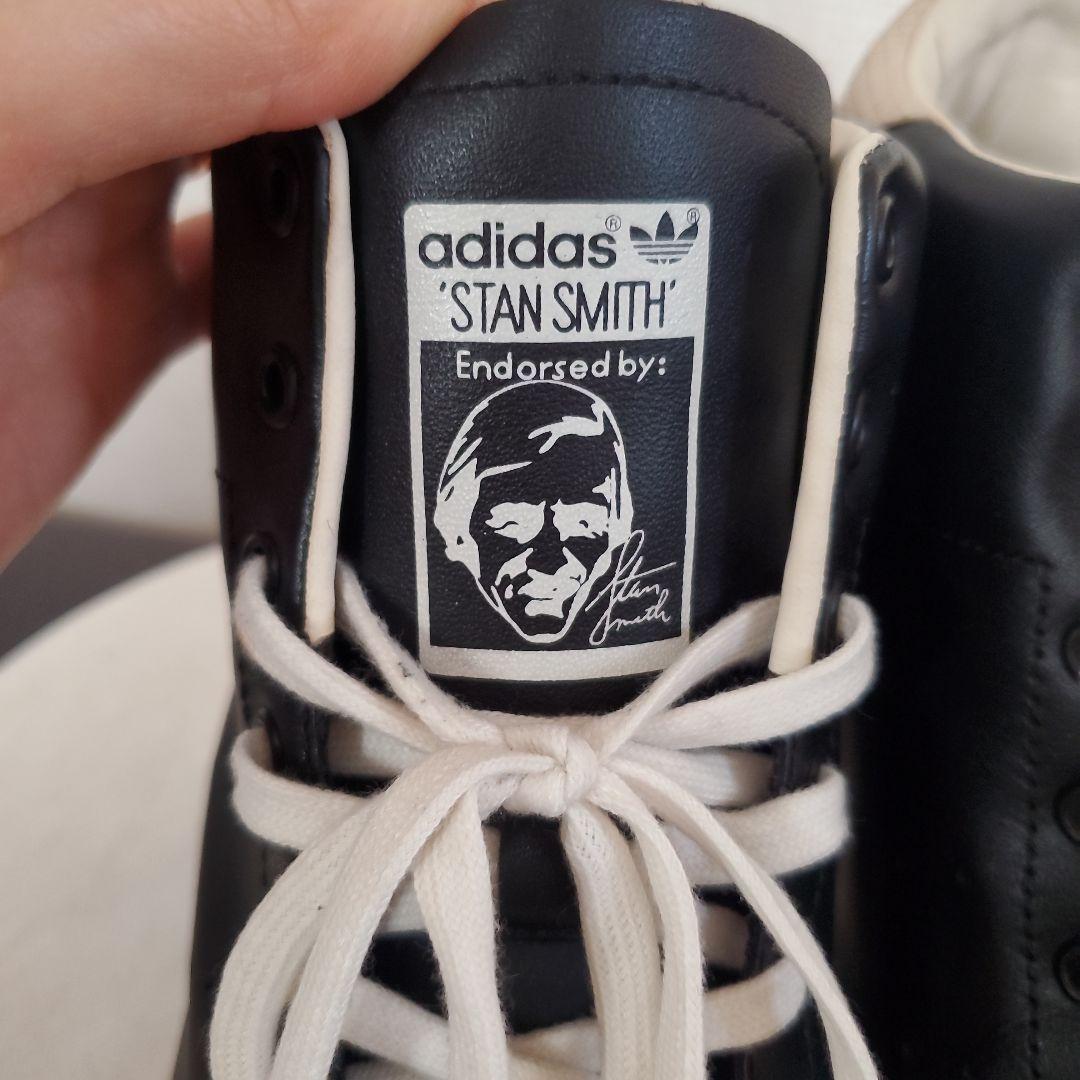 脚長効果【ヒールあり】スタンスミス 黒 25cm