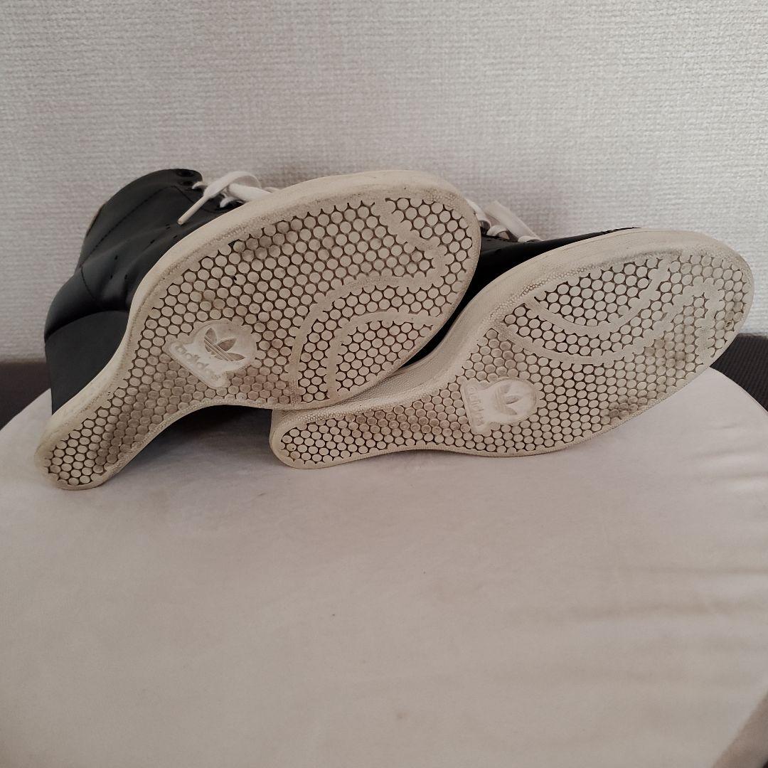 脚長効果【ヒールあり】スタンスミス 黒 25cm