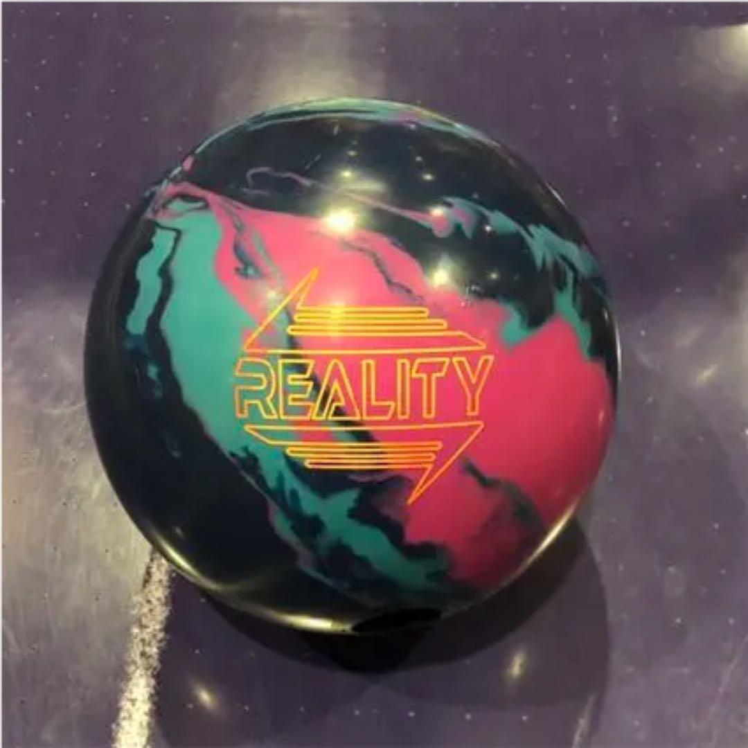 900グローバル初代リアリティ15Pボウリングボール