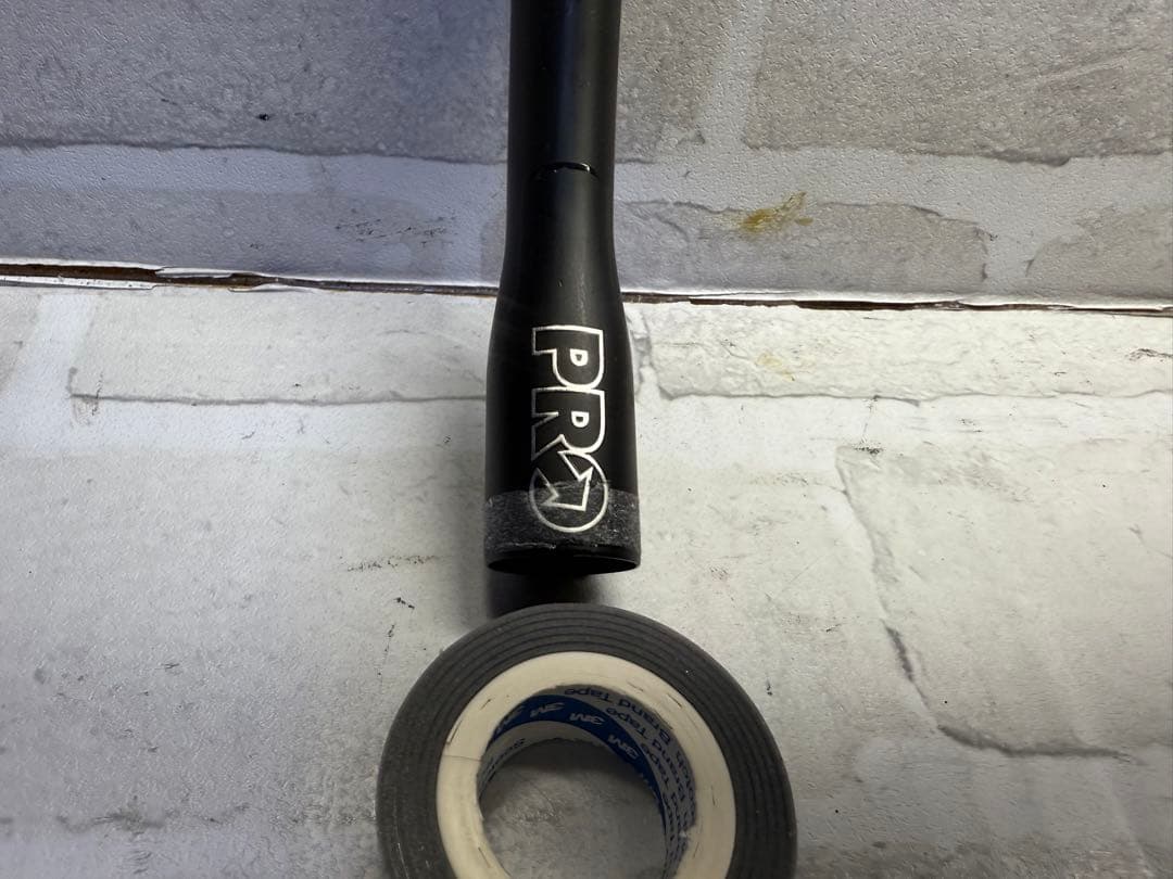 SHIMANO PRO VIBE カーボンエアロドロップハンドル