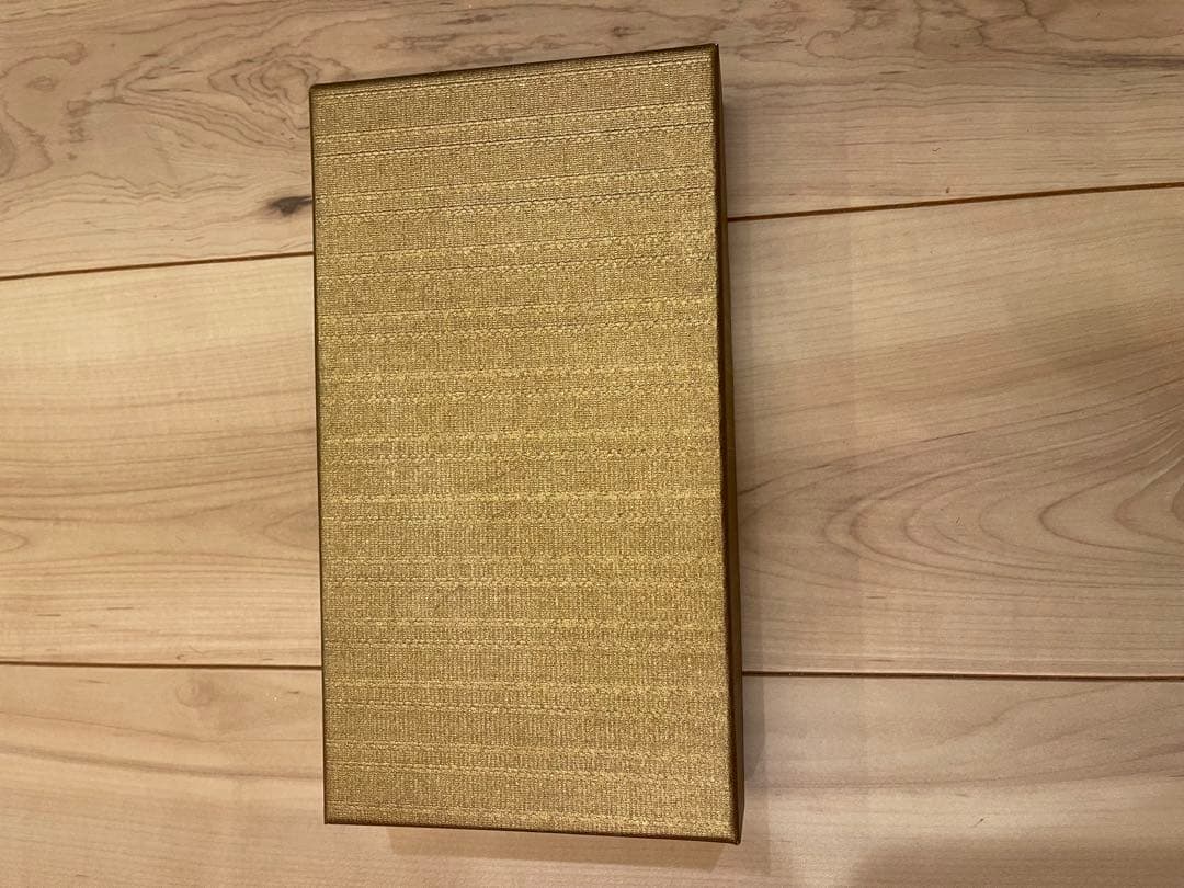 レディースクロコダイル長財布 薄茶色　三京商会　箱付き