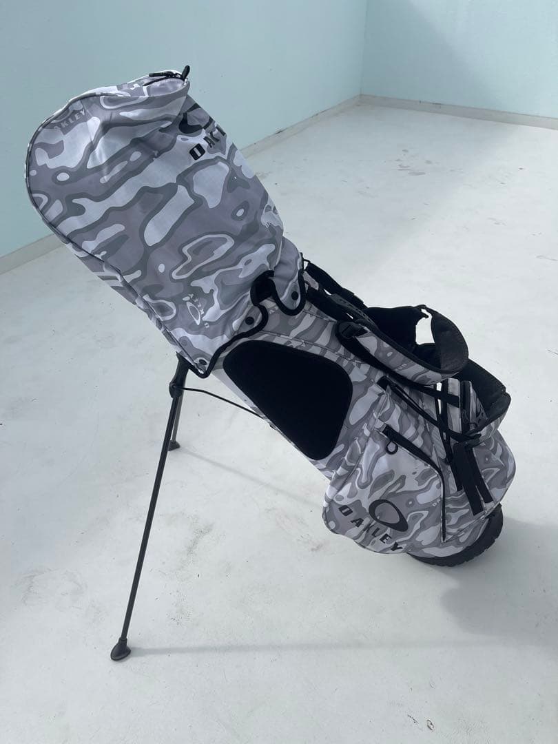 OAKLEY 迷彩柄 キャディバッグ グレー　スタンドタイプ　おまけ付き