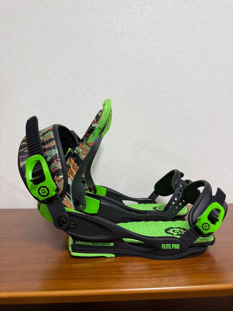 UNION FLITE PRO M/L スノーボード ビンディング カモフラ