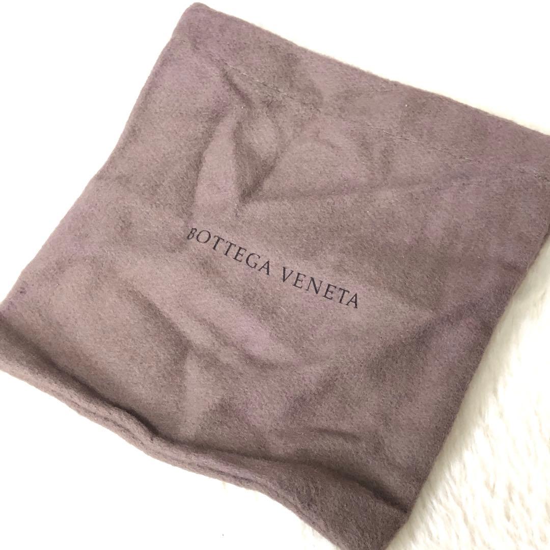 未使用級　現行モデル　ボッテガ ヴェネタ　キーケース　イントレチャート　黒　青