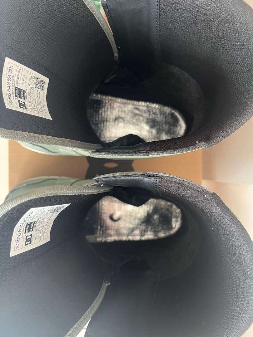 DC WOMENS PHASE BOA OVSウィメンズ フェーズボアスノーボー