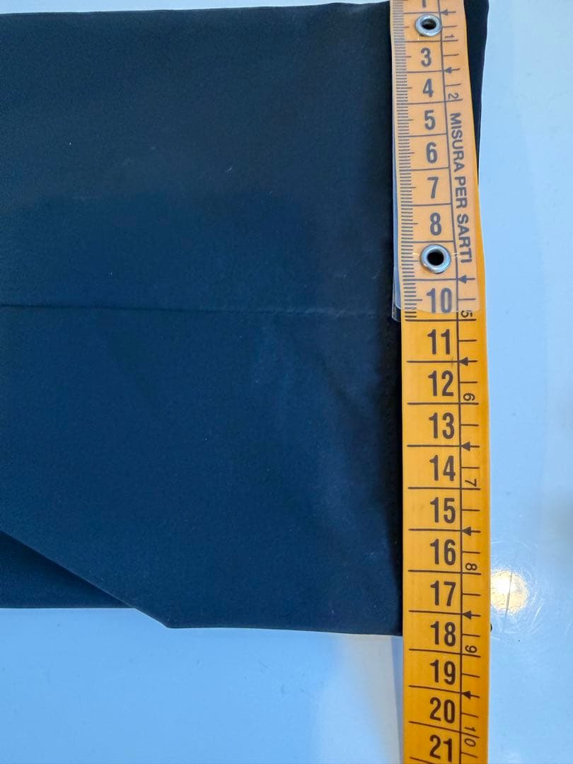 レザレクション冬用フード付き黒ジャケット ×パンツ