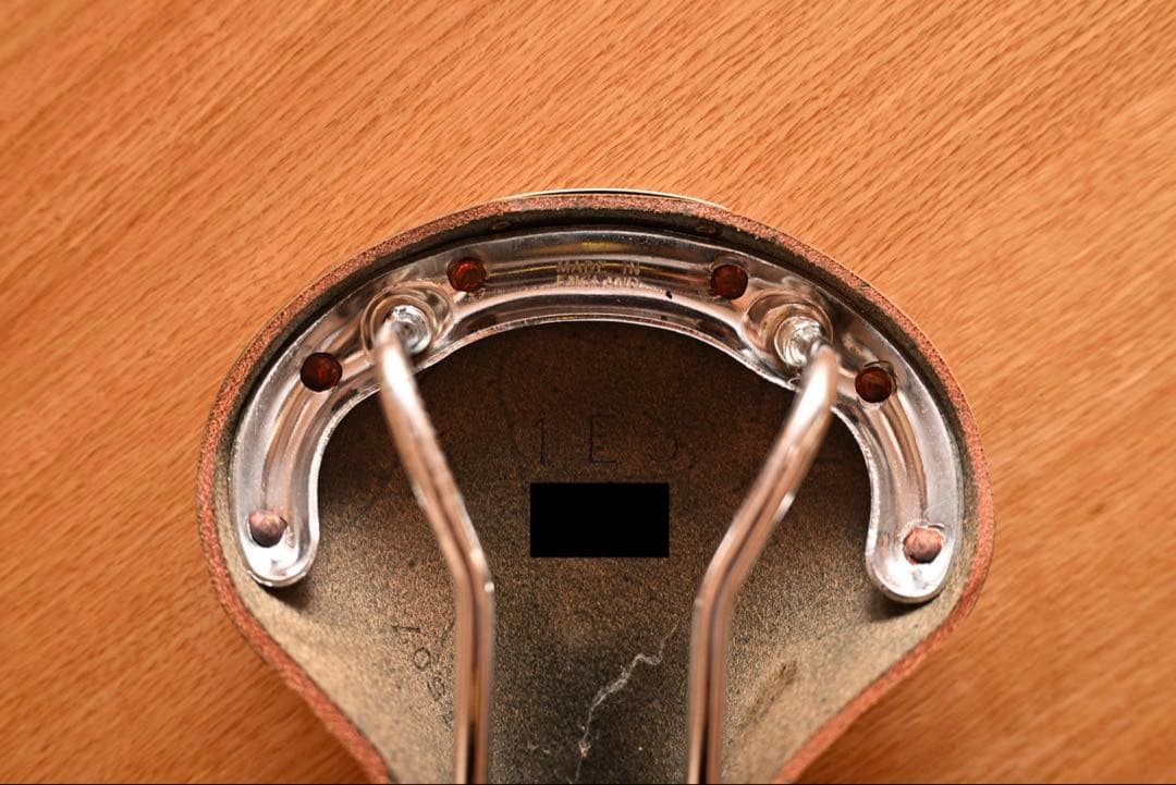 ［新品、希少］BROOKS（ブルックス）サドルlimited edition