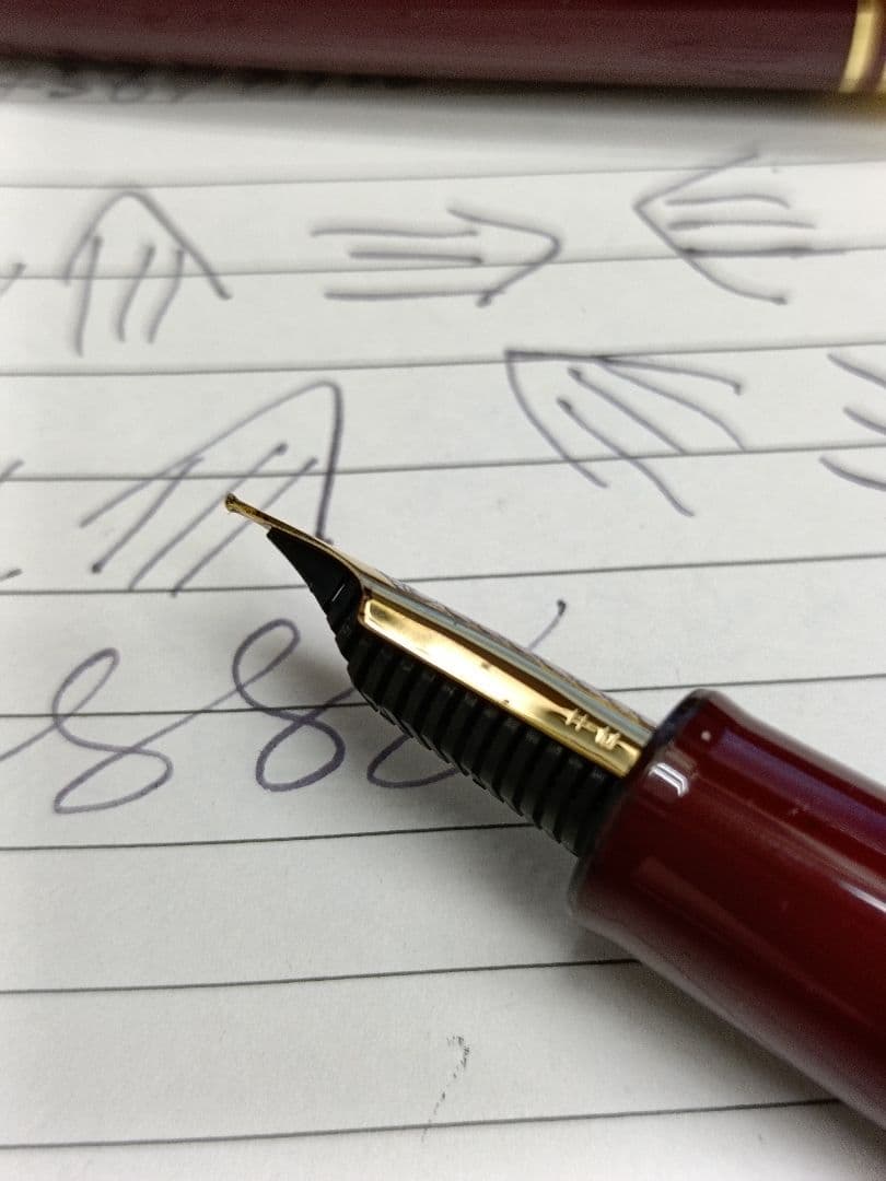 プロフェッショナルギア　レアロ　マルン　H-M　２１金ペン