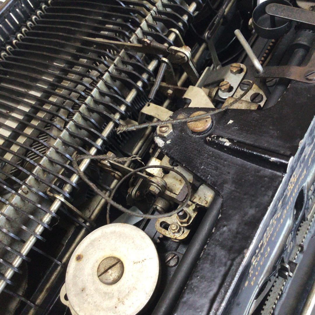 オールドRemingtonタイプライター