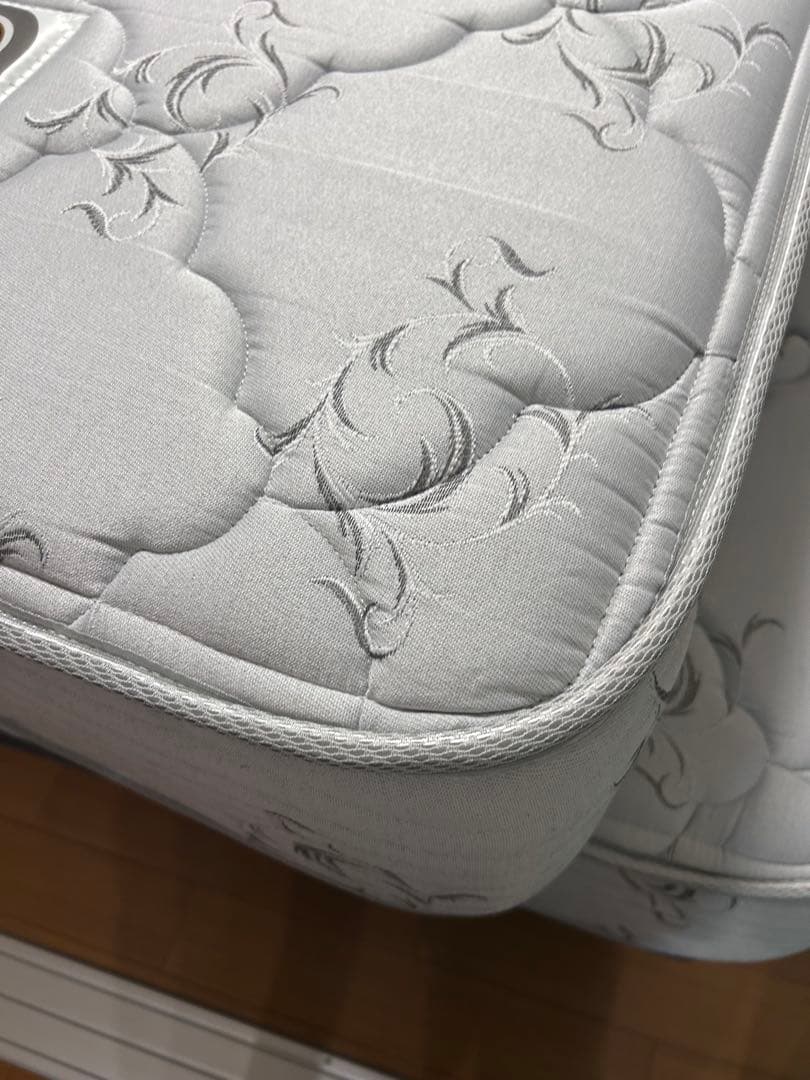 シモンズ　Beautyrest Twin collection シングル　1台分